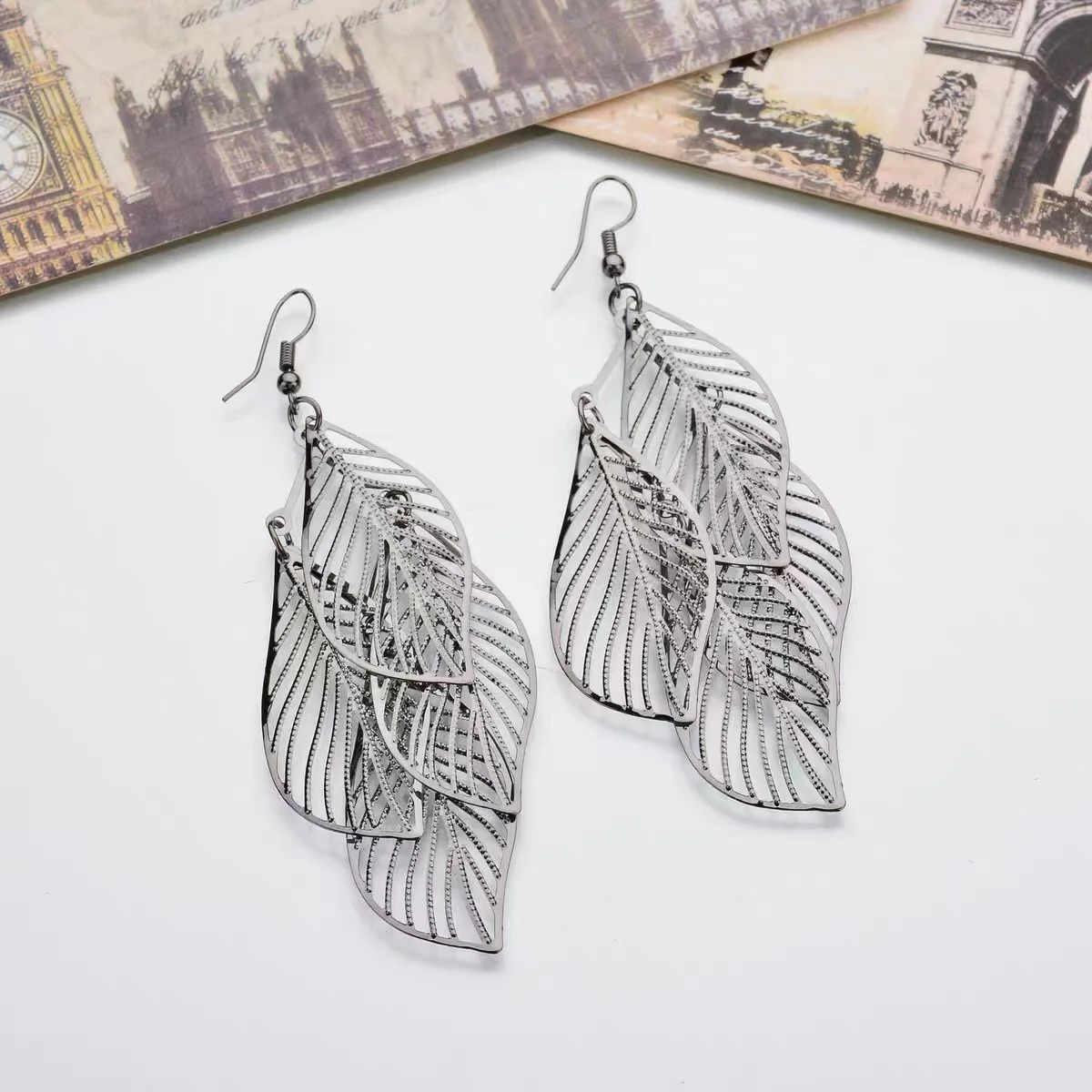 Minimalist Versatile Exaggerated Leaf Earrings for Women Multi Layer Metal Hollow Out Leaf Dangle Earrings Ear Jewelry