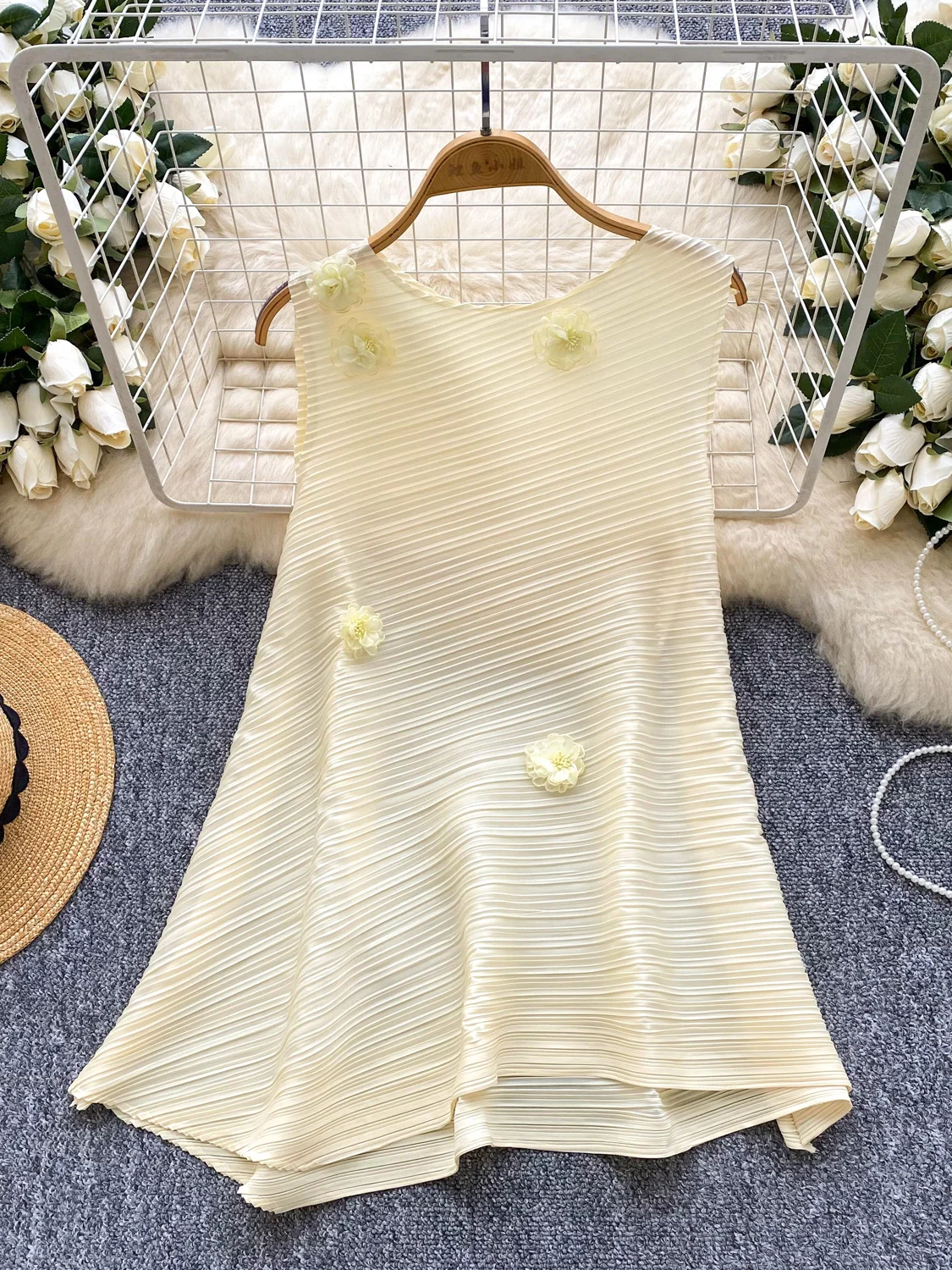 Top E Sem Mangas F de Verão com Pregas e Flores 3D Estilo Solto e Moderno para o Dia a Dia Coreano Sem Marca