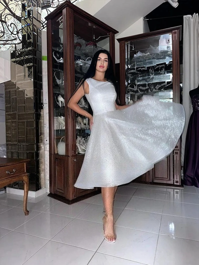 Kurzes, knielanges Hochzeitskleid, minimalistisches Elopement-Glitzer, bescheidenes, schlichtes Hochzeitskleid, Braut-Hochzeitskleider für Frauen, Braut