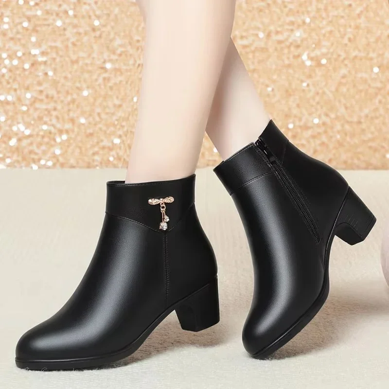 

5cm Fashion Comfortable Elegant Woman Heeled Shoes Fall Winter 2024 Black Soft Leather Block Heels Short Fur Ankle Boots for Mom