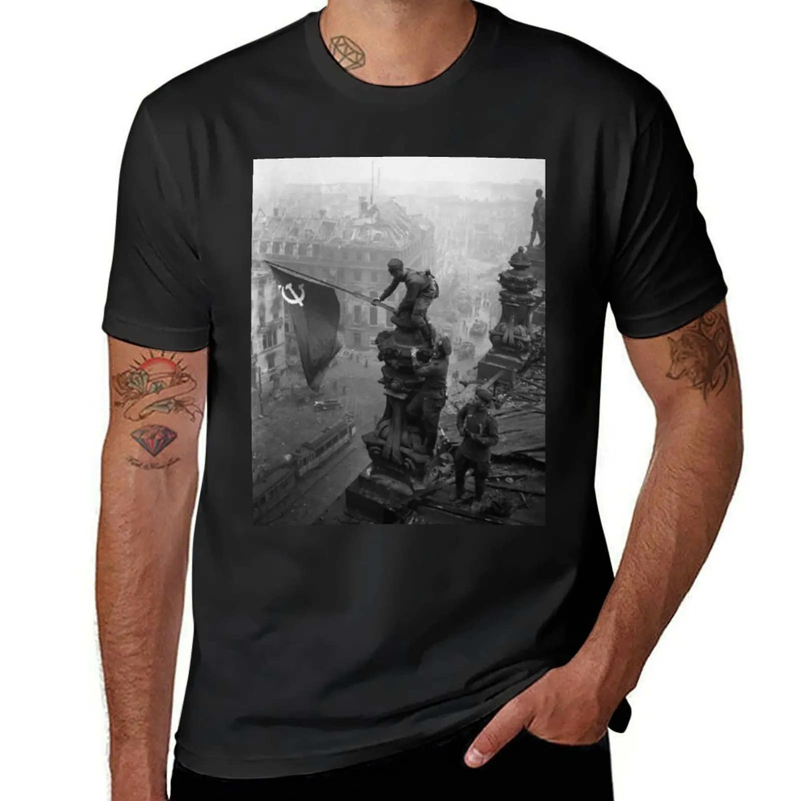 

Capture of the Reichstag T-Shirt Short sleeve tee korean fashion summer clothes aesthetic clothes Men's t-shirts