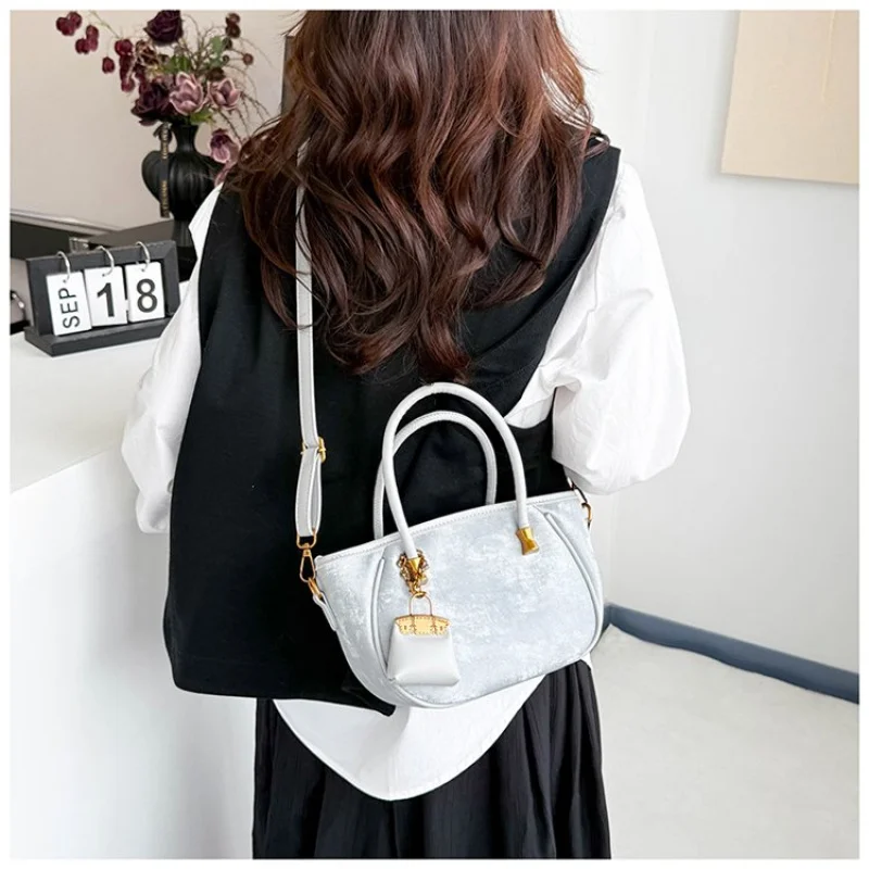 

Элегантная женская сумка через плечо премиум-класса из искусственной кожи, модная сумка через плечо с несколькими карманами