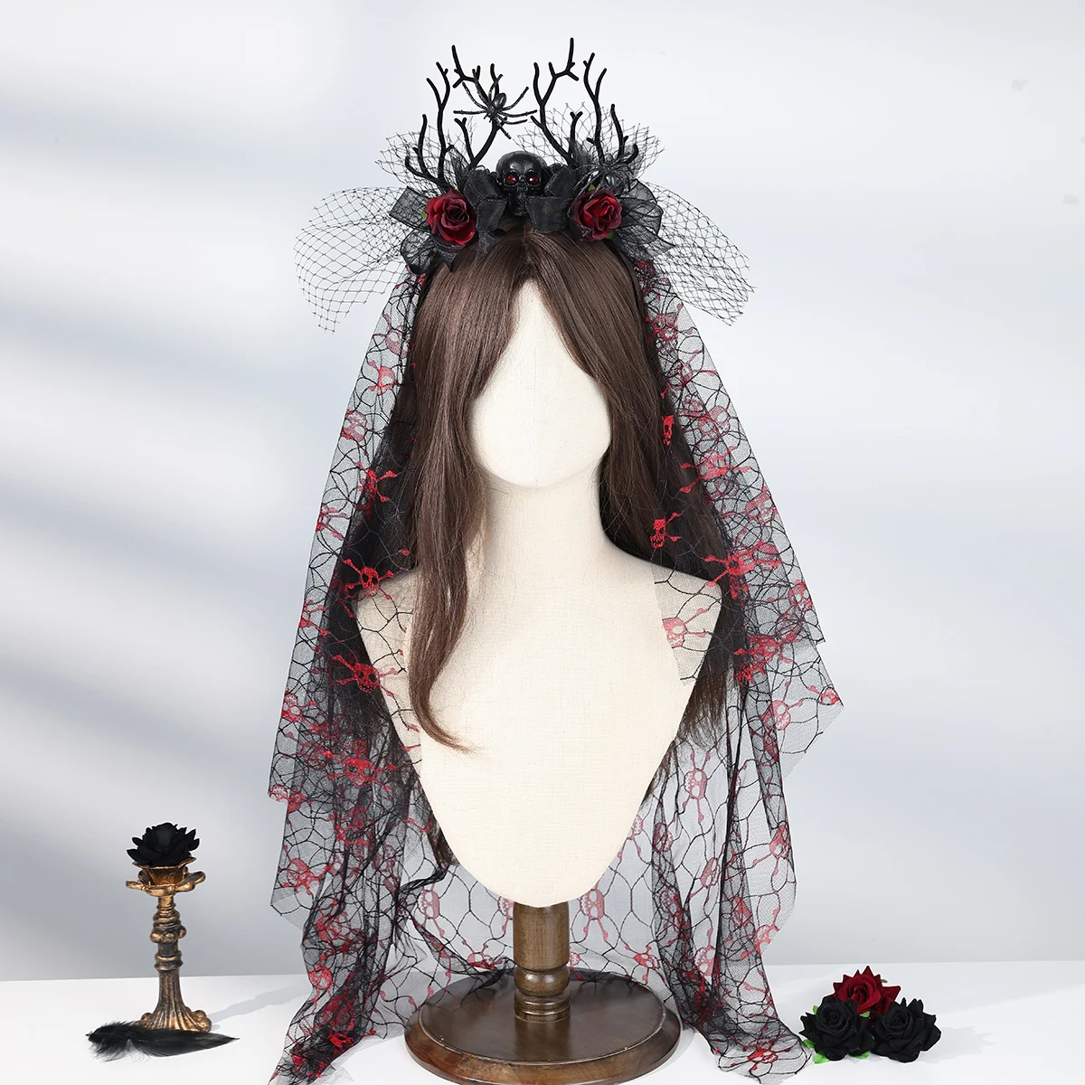 Damen Gothic Geweih-Schädel-Schleier-Stirnband, Schwarzes Spitzen-Rosen-Blumen-Kopfband für Halloween, Vampir-Cosplay, Dunkle Party-Kostüm-Accessoire – Detail 6