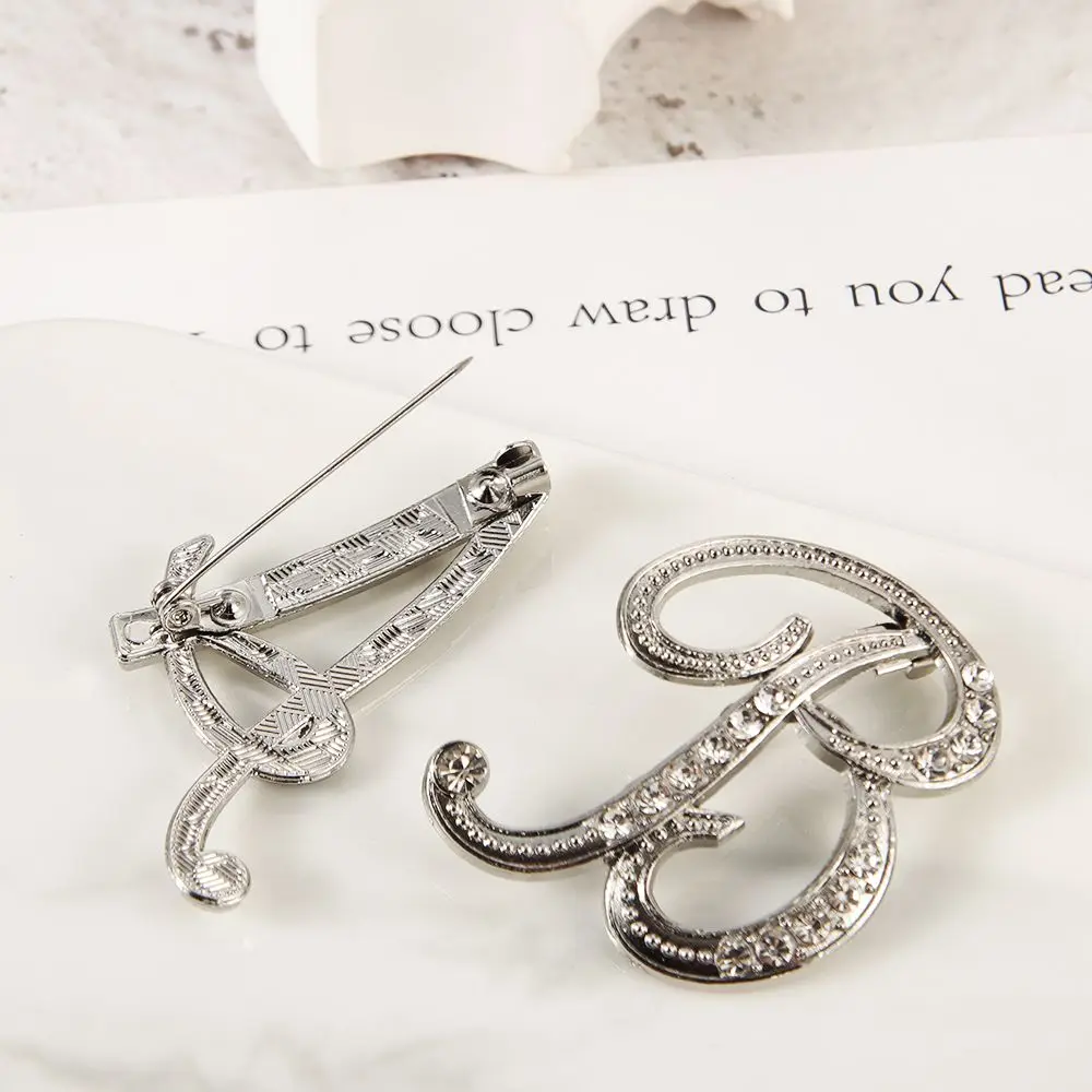 Crystal Letter Design Brooches Pins Personality English Letter Brooches Rhinestone Alphabetical Letter Brooch Creative Gifts