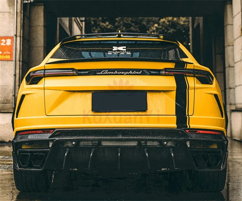 

Комплект обвеса M-style из сухого карбона: задний диффузор, передний сплиттер, боковые пороги, спойлер капота, крылья для Lamborghini URUS