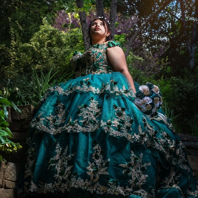 Emerald Green Princess Quinceanera Dresses Off Shoulder Lace Applique Tull Tiered Corset Sweet 16  Dress Birthday Party Gown Ves