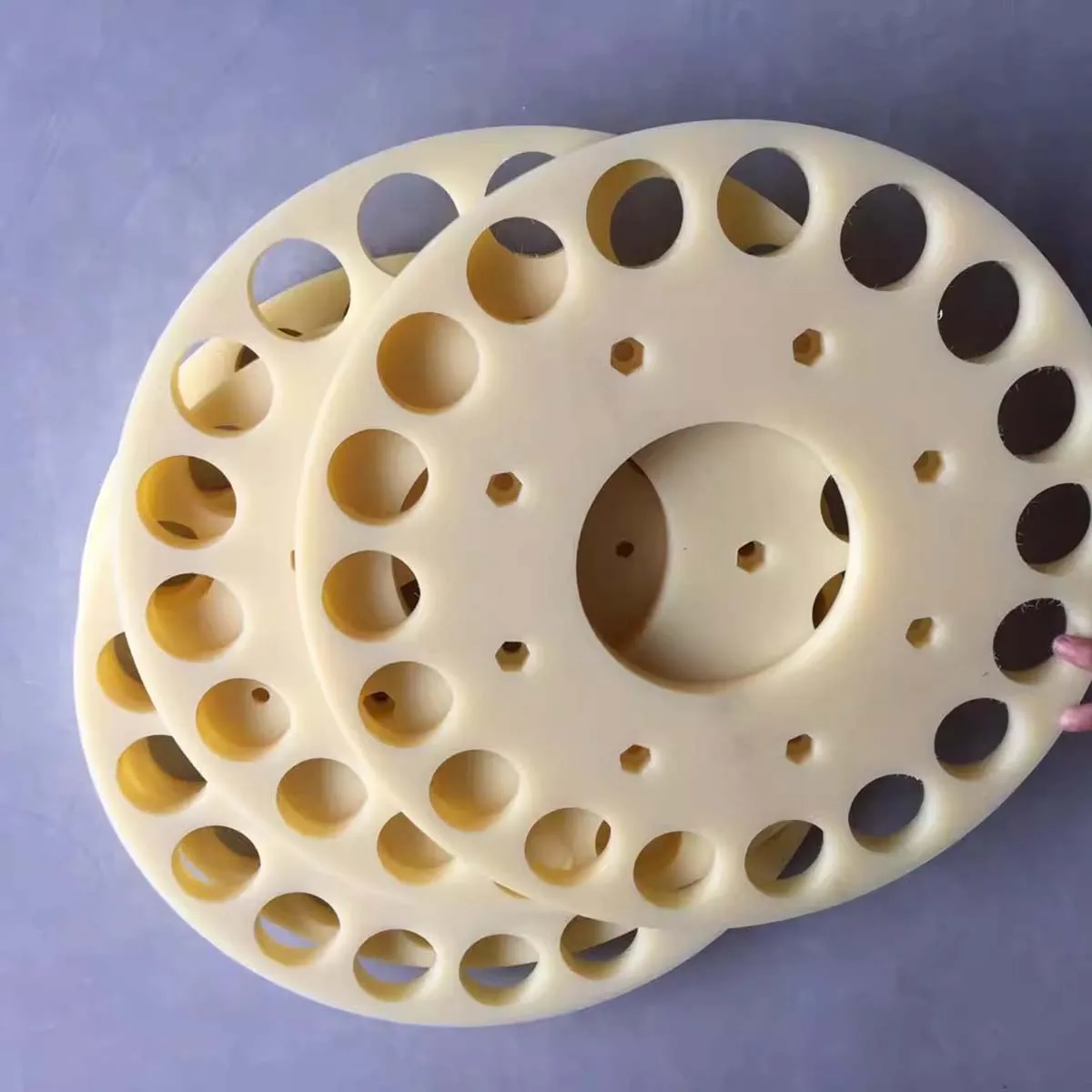 

Processing And Carving Of Beige PA6 Wear-Resistant MC Nylon Board