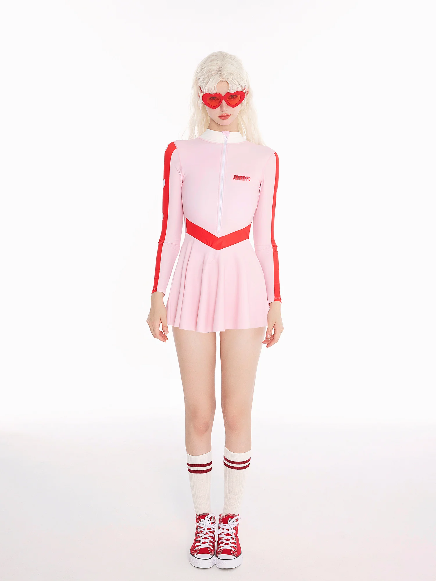 

Женский слитный купальник Masquerade 2026: новый стиль, консервативный, термостойкий, с длинными рукавами, для серфинга, в нежном стиле, полупрозрачный