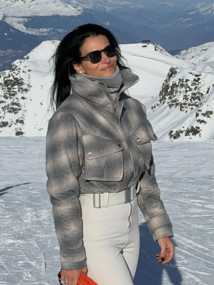 Ladies Grey Gradient Stand Collar Cropped Ski Jacket Big Cargo Pockets Wool Texture Waist Long Sleeve Zipper Coat 2026 Outfit