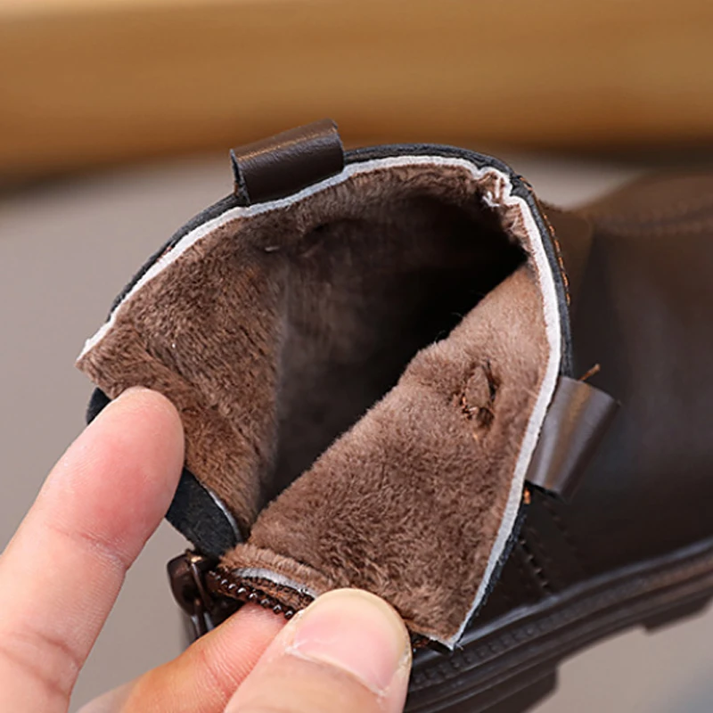 الخريف الشتاء أحذية أطفال الصغار الدافئة الفراء أحذية طفل صبي فتاة لينة بولي Leather الجلود حذاء من الجلد للطفل الأبيض والأسود والبني