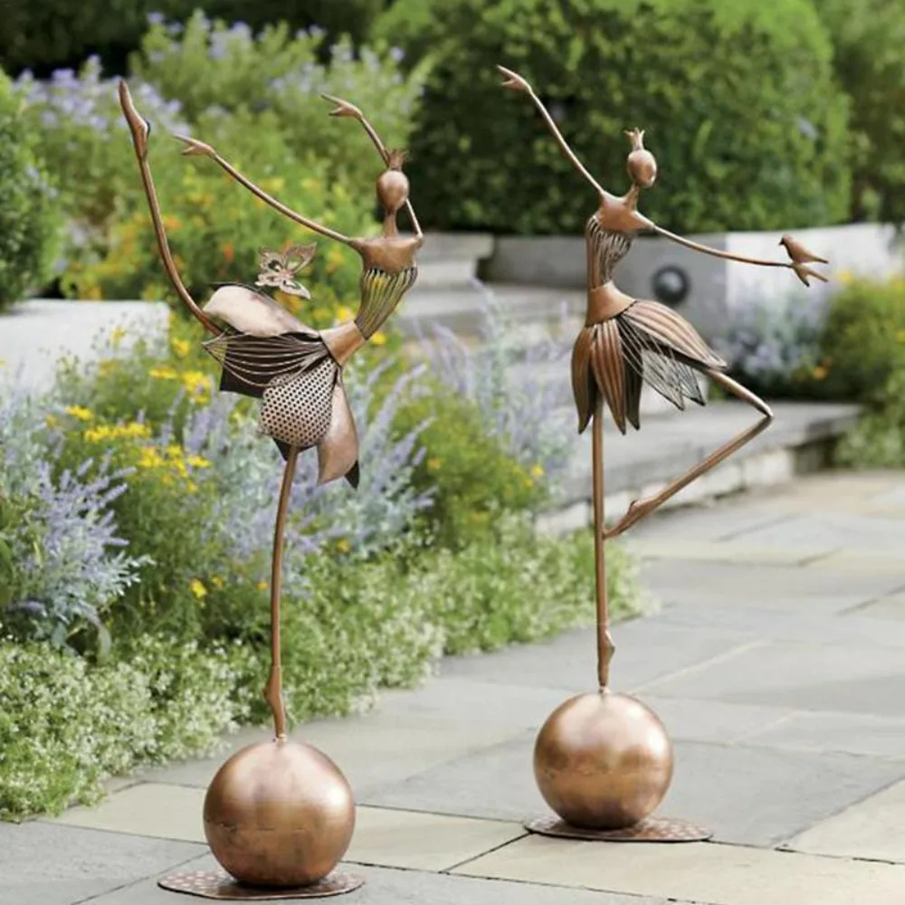 Funny Metal Metal Garden Statues Ornament Waterproof Can Stand Upright Metal Ballet Girl Sculpture Garden Statues Outdoor