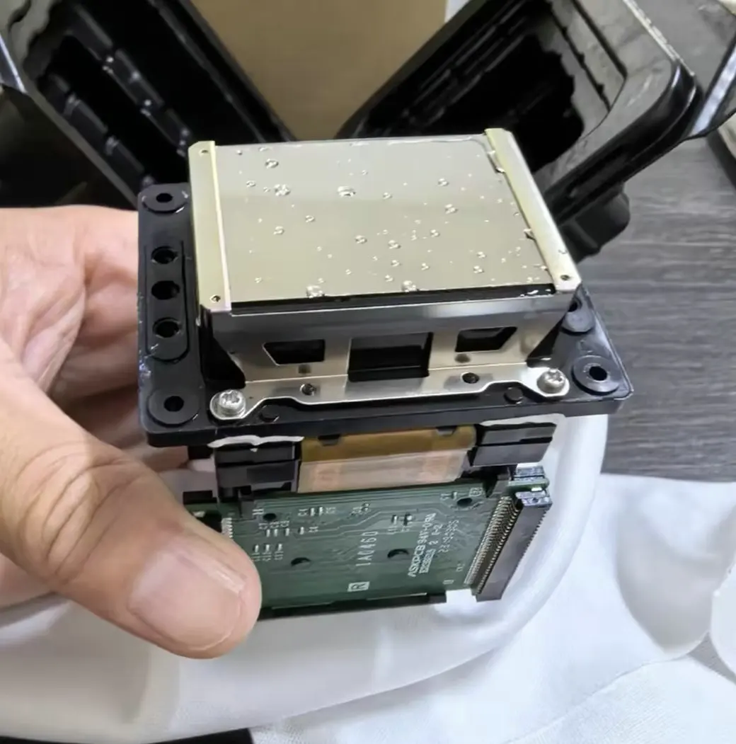 

Roland Printhead Print head for Roland VS-640 / BN-20 VS-420 Mimaki Jv33 Cjv150 Mutoh Vj1624 Mimaki DX7 Print head Dx7