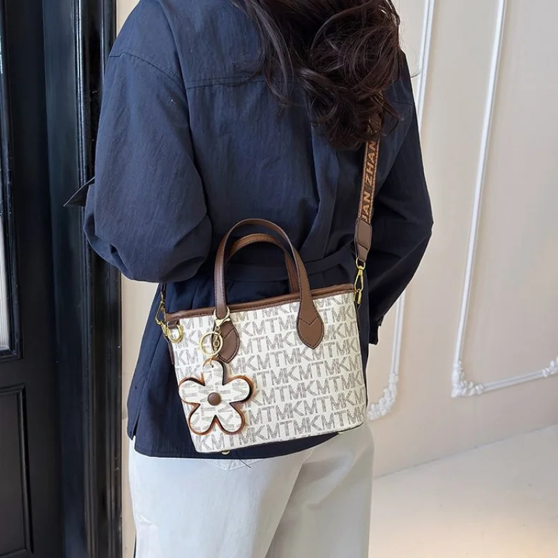 

Premium Women's Messenger Bag, Elegant Leather Shoulder Handbag, Crossbody Tote For Essentials