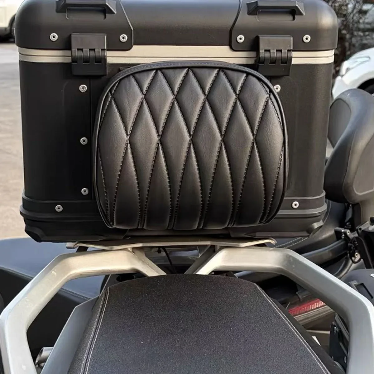Fit For NX400 450MT MT800 800MTX F750GS F800GS F650GS Motorcycle Universal luggage box backrest lumbar support trunk accessory
