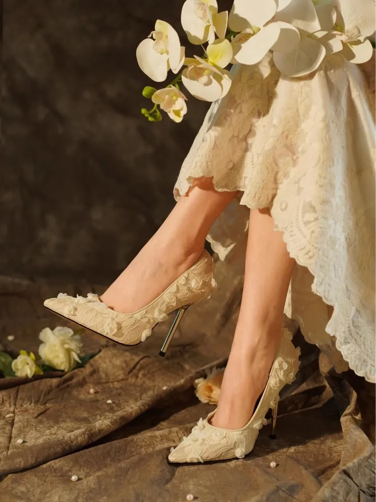

Spring and summer new pointed lace face 11cm single shoes thin high-heeled banquet dress large size small size women's shoes