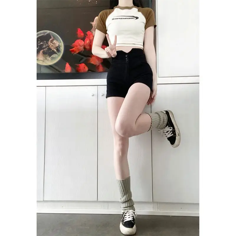High Waist Short Jeans Women's Summer New Style Black Fashion Thinming Thin Three-Row Buttons Denim Shorts Straight Leg Pants