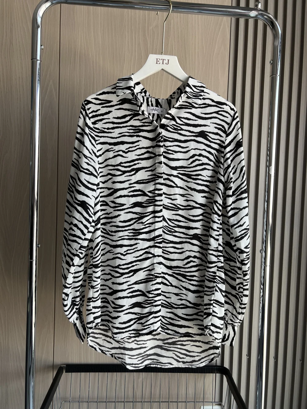 Animal Print Shirt Spring 2024 traf Fashion leopard print zebra print long-sleeved chiffon shirt for women