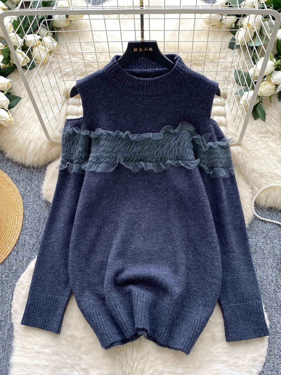 Gentle Wind Shoulder Bared Knitted Sweater Women's round Neck Splice High Grade Slim Fit Spring Autumn Fashion Soft Knitwear