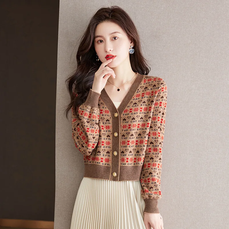 Tail Women 2024 New Autumn Style Short Cardigan With Wool Knitwear Elegant Design And High Quality