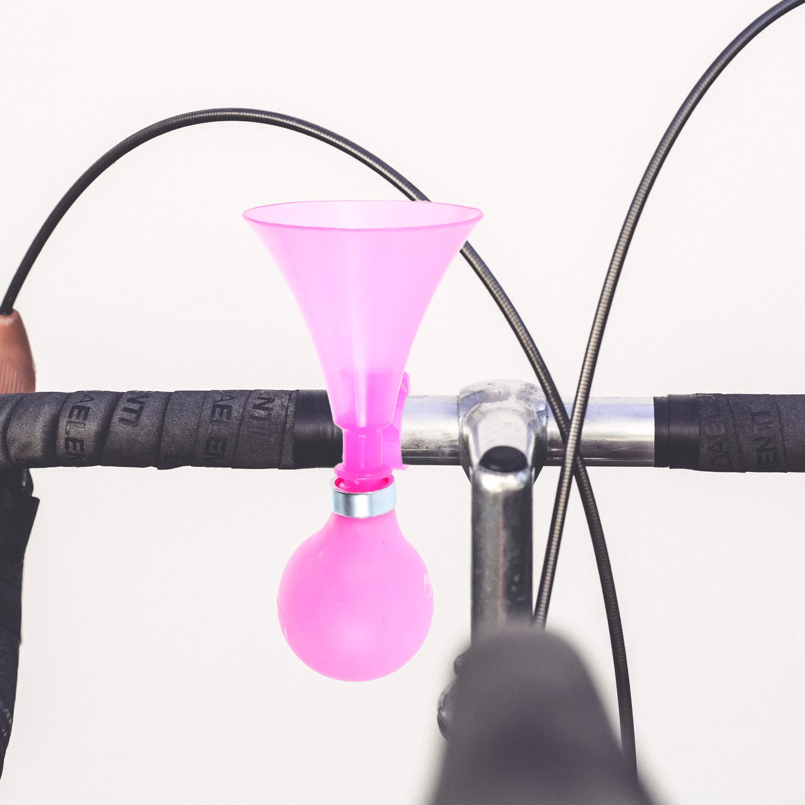 

1 Pressure Bike Horn Lightweight Plastic Easy Install Kids Girls Vintage Bicycle Accessories Loud Sound
