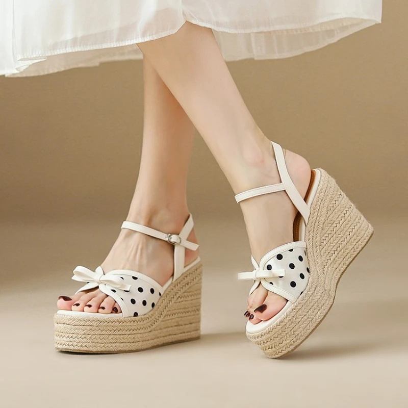 

2026 Summer New Thick Soled Grass Woven High Heels Casual Retro Roman Sandals Butterfly-kont Wedge Platform Woman Sandals