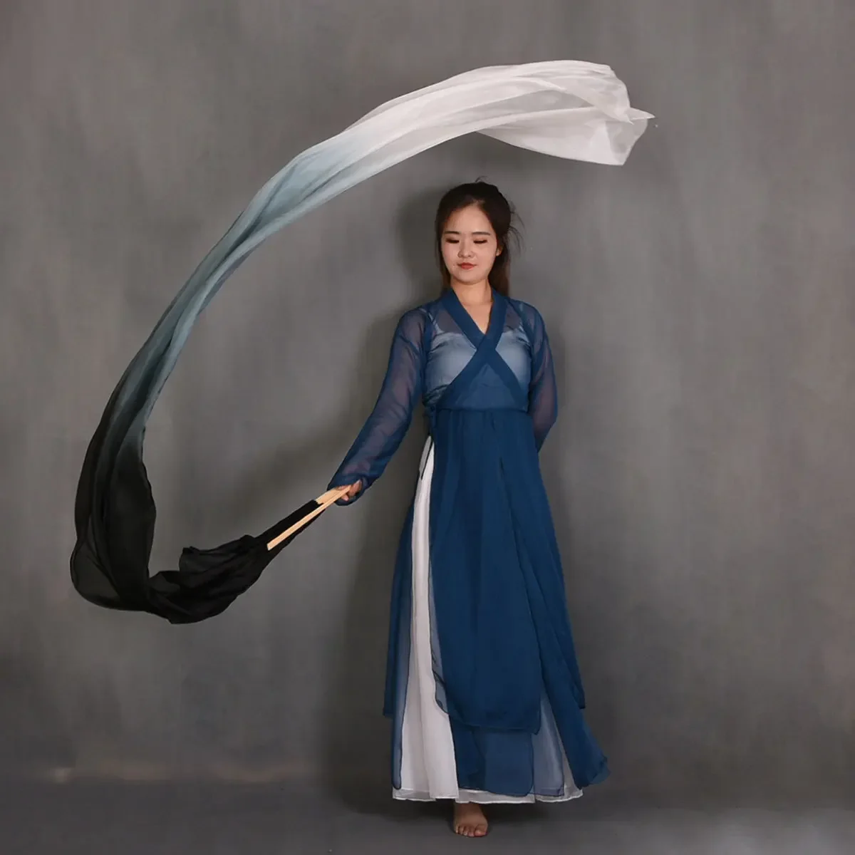 Hot-sell Black/White Mixed Belly Dancing 100% Real Silk Fan Veils Dyed Color Long Dancing Fans 180cm Lenglth Dance Performance