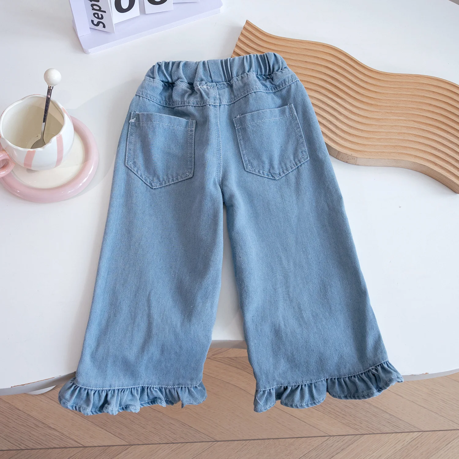 Girls spring autumn cute hundred  foreign style jeans 2025  female treasure embroidery small flowers roll edge straight trousers
