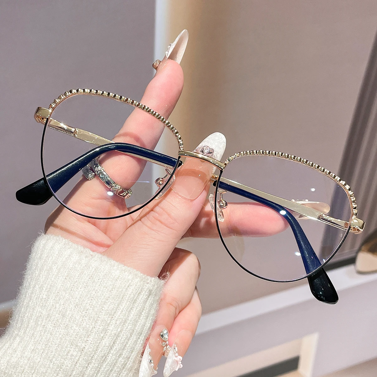 1 Stück Damen Modische schlichte Brille Neue hochwertige Vintage Runder Rahmen Metall mit Strasssteinen Elegant Vielseitig Lässig Comfo