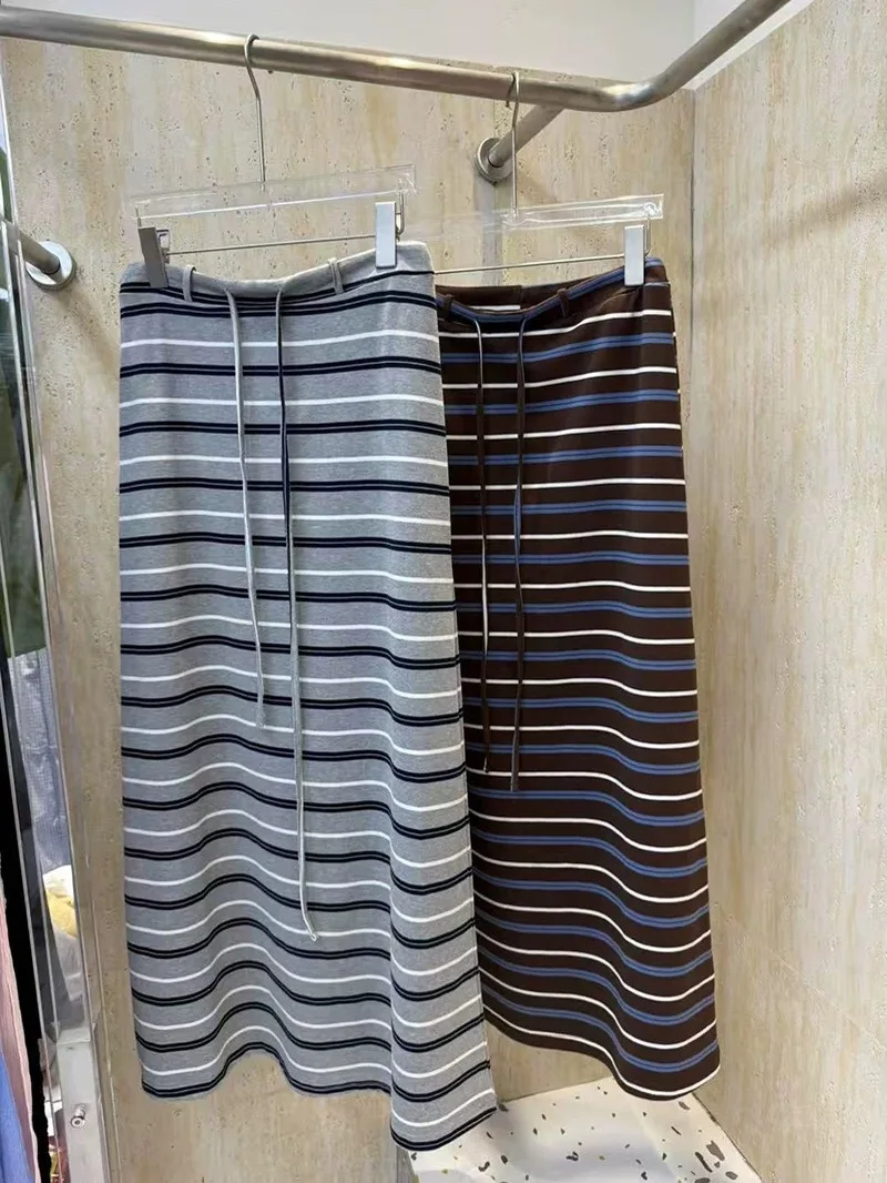 تنورة قصيرة كورية مخططة بألوان متباينة برباط على شكل حرف a للنساء صيفية فضفاضة للتخسيس تنانير طويلة غير رسمية