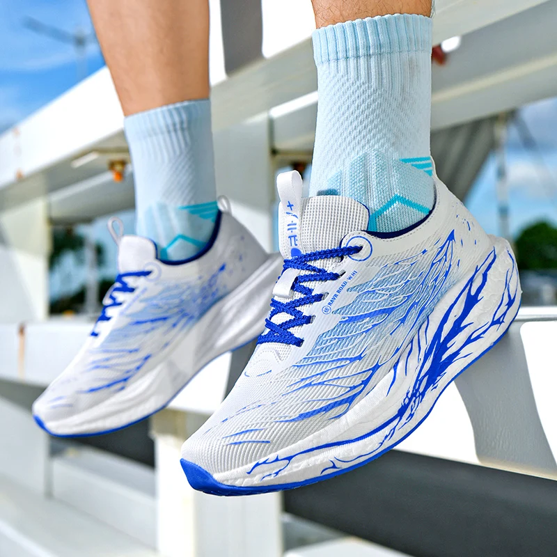 รองเท้าวิ่งลำลองสำหรับพ่อแม่ลูก สี่ฤดู ระบายอากาศได้ดี น้ำหนักเบา รองเท้ากีฬากลางแจ้ง รองเท้าผ้าใบ Moonlight Speed สำหรับผู้ชายและผู้หญิง