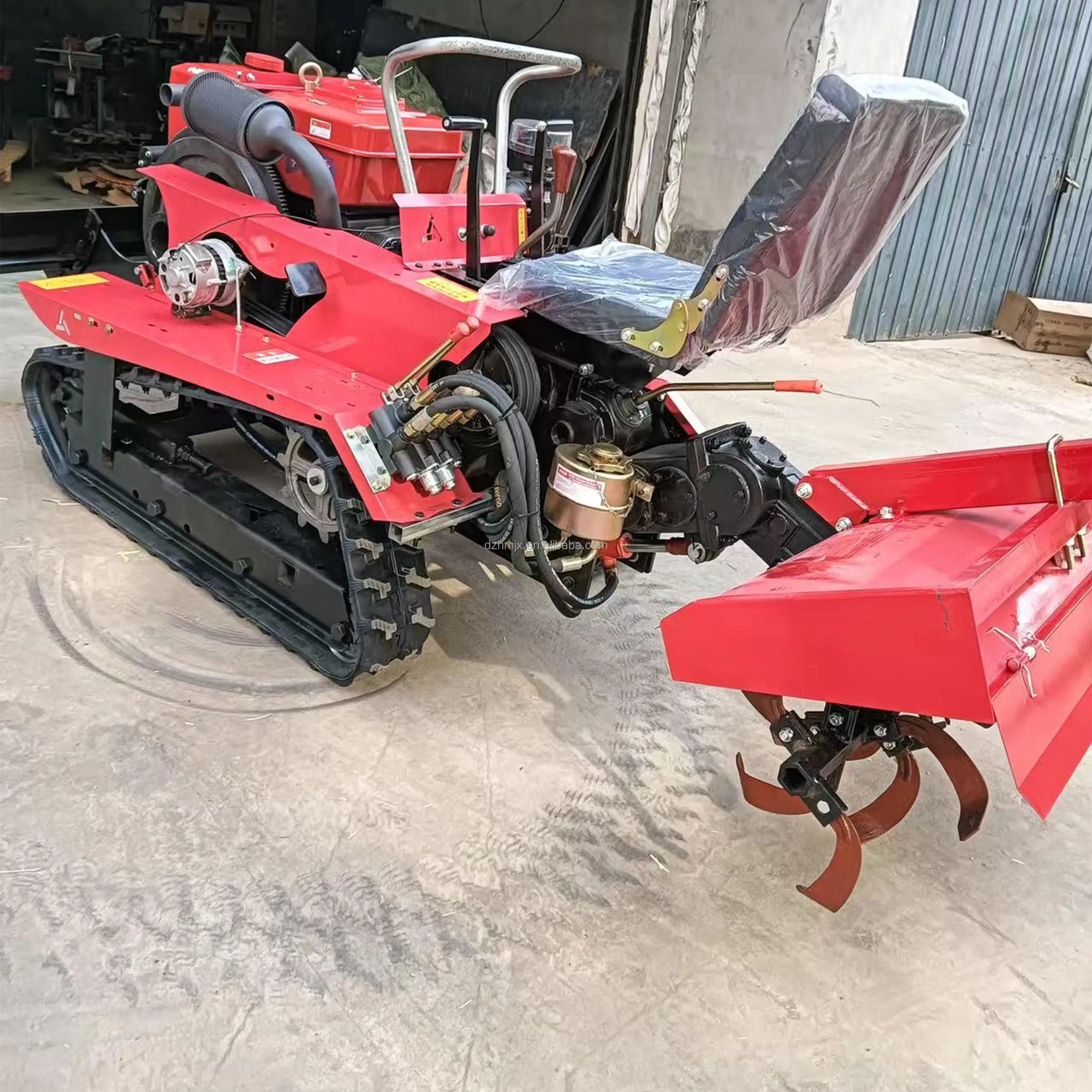 Micro-Tiller Rotary Crawler Four-Wheel Drive Agricultural Cultivator Pastoral Ditching Soil Loosening Engine Tractor with tracks