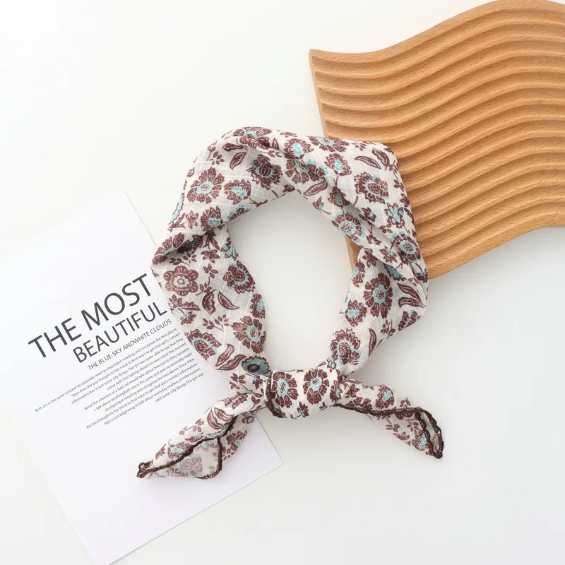 2025年ファッション フレンチレトロ シルクスカーフ 小花柄 スクエアスカーフ レーススカーフ レディース 薄手 万能 バンダナ ヘッドバンド ヘッドクロス