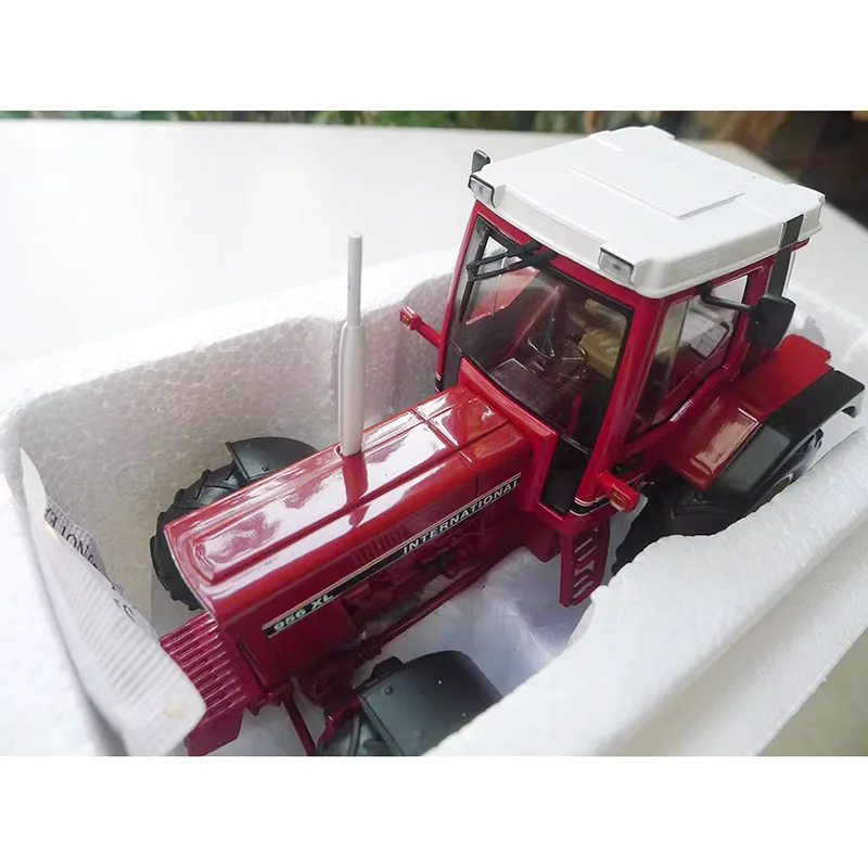 

SCHUCO Diecast 1:32 Scale 956 XL Tractor Agricultural Vehicle Alloy Model Collection Souvenir Gift Display Decoration