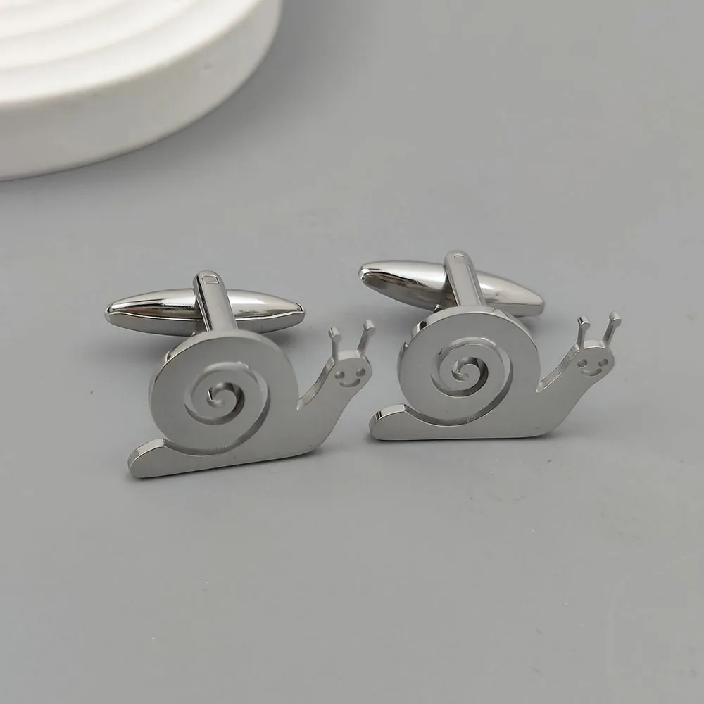 Novas abotoaduras de aço inoxidável banhadas a ouro de caracol, botões de camisa impermeáveis e que não desbotam, roupa formal, presentes de festa de casamento