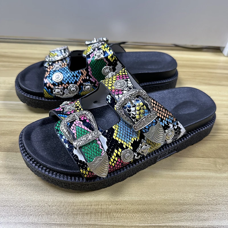 2022 Fashion Women Slippers Street Punk Metal Rivet Charms Outdoor Sandals PU Mules Flip Flops Summer Casual Shoes For Female