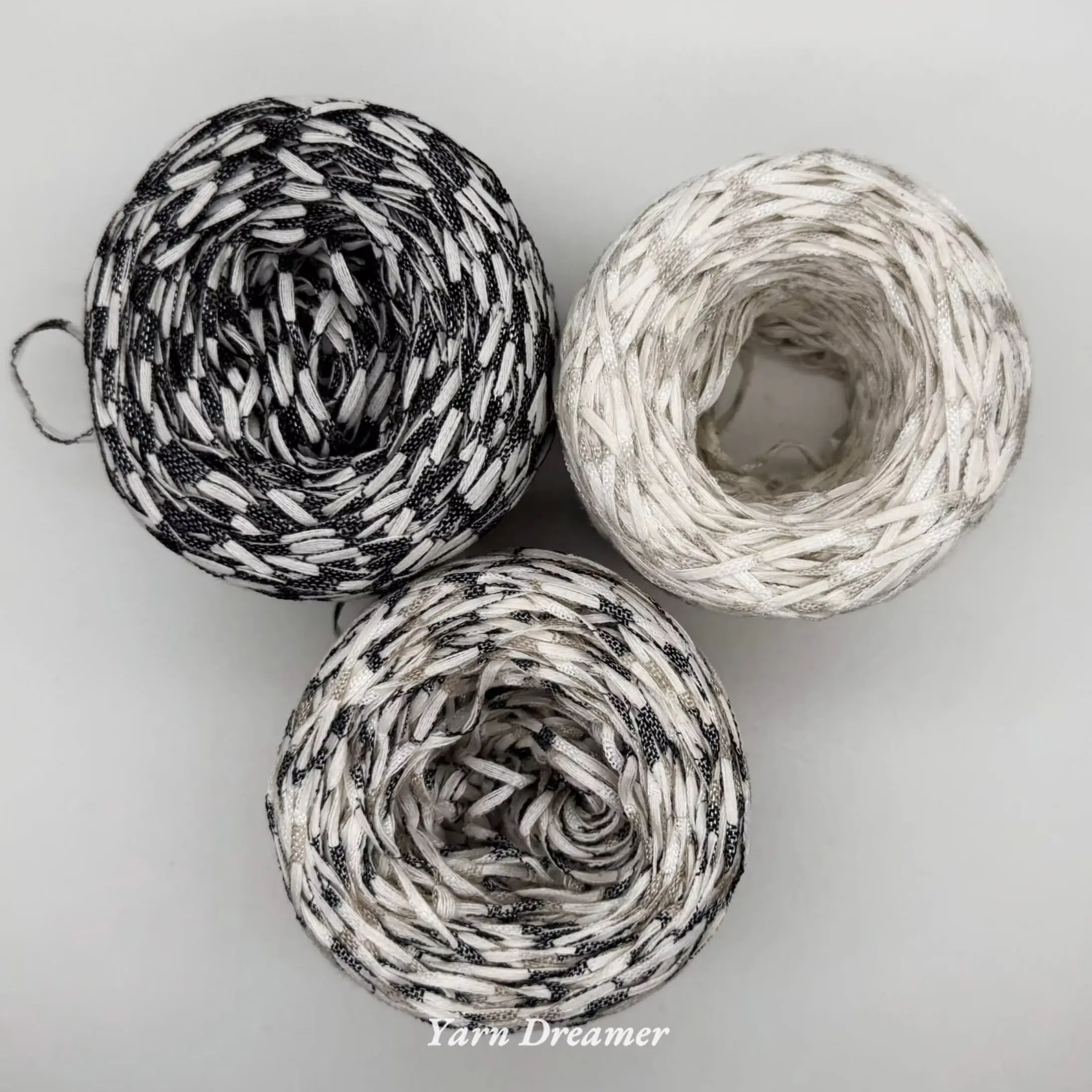 

Tape Yarn for Crochet Thread Glitter Crochet Yarn 100g Thick Yarn Beige Grey Black Yarns for Knitting and Crochet