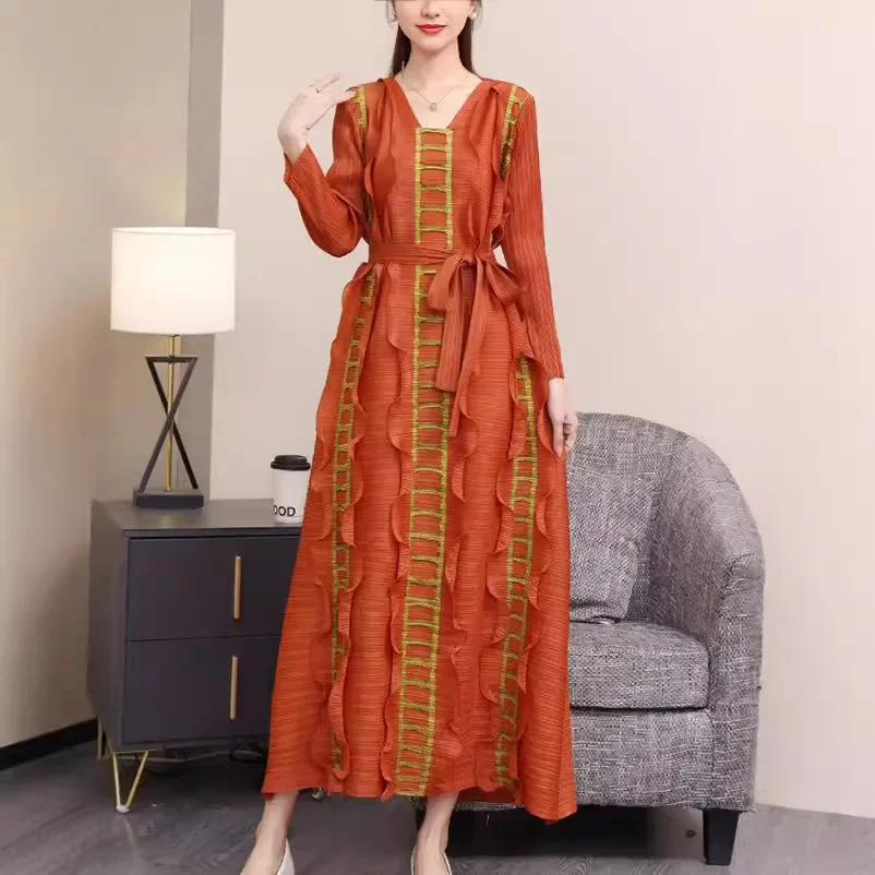 2024 Autumn Foreign Trade New Original Dress Fashionable High-end Light Luxury Lotus Leaf Edge Waist V-neck Skirt