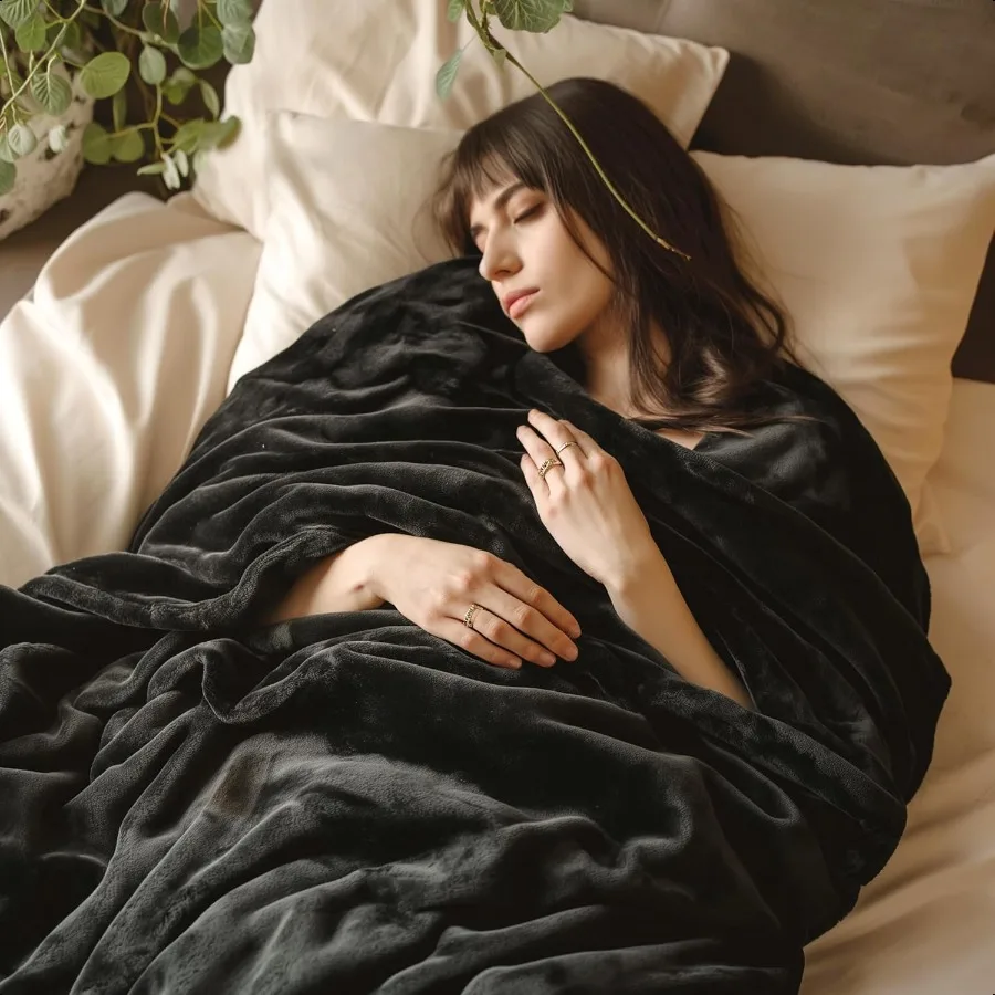 

GentleSoft флисовые одеяла Queen Size, черное одеяло для кровати, мягкое, легкое, плюшевое, нечеткие, уютное, роскошное, из микрофибры, 90x90 дюймов