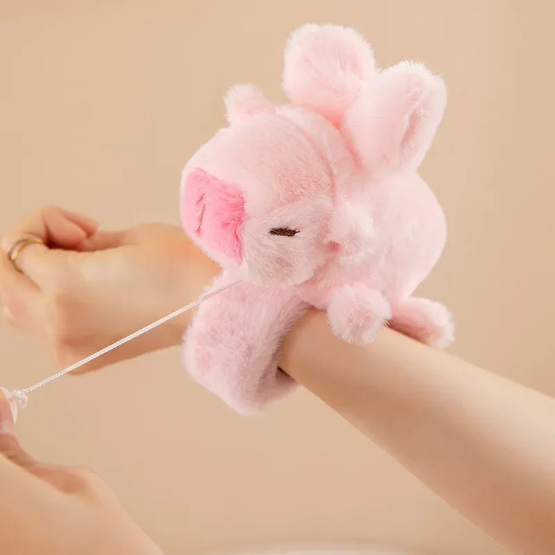 لطيف كابيبارا أفخم معصمه لطيف الحيوان المفاجئة على سوار المعصم لعبة محشوة لينة للفتيات الاطفال Kawaii المعصم يمكن ارتداؤها دمية هدية