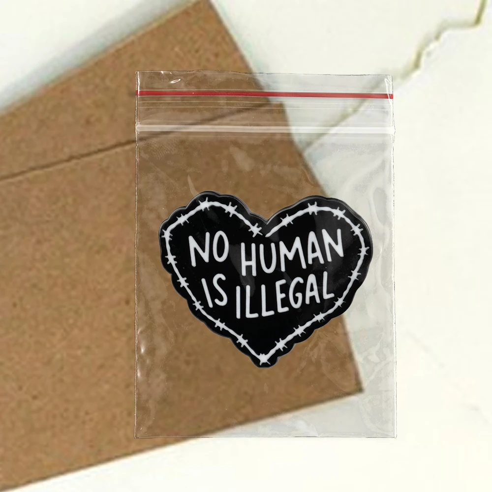 Kein Mensch Ist Illegal Emaille-Pin - Stacheldraht-Herz-Brosche für Einwanderungsrechtsaktivisten für Rucksäcke, Hüte, Sozialrechtsaktivisten – Detail 13