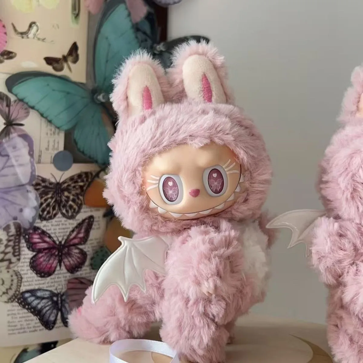 (Geen pop) Pak voor Labubu Kleding Pluche Zachte Outfit met Vleugel en Staart Roze Labubu Kleding voor 17 cm Labubu Pop + Gift/Set