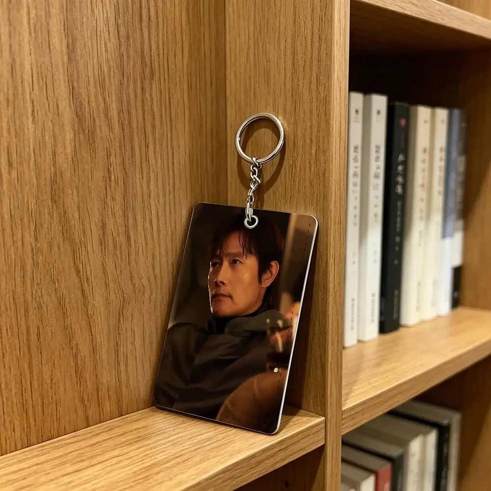 B-Byung H-Hun Lee Actor Card Holder Men And Womenn Universal Antirust Keychain Learther Access Drop Key Tag Ring