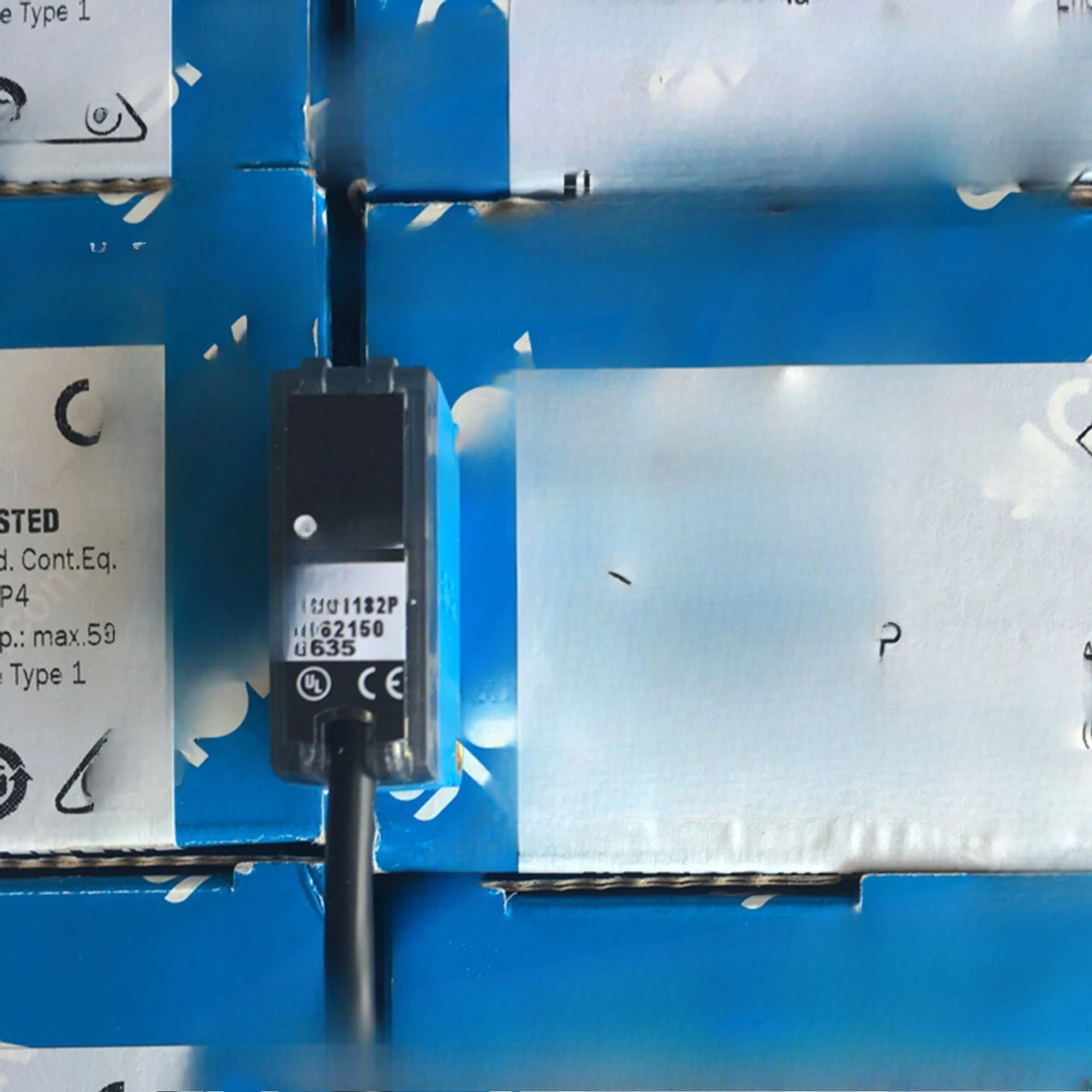 Color scale sensor KT3W-N1116 KTM-WN11182P