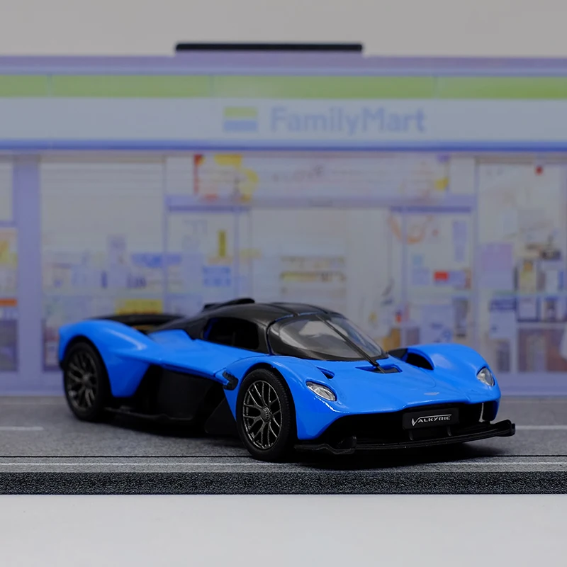 كينسمارت أستون مارتن فالكيري سبيكة دييكاست نموذج سيارة 1/36 لعبة مع التراجع للأطفال مجموعة ألعاب الهدايا #4