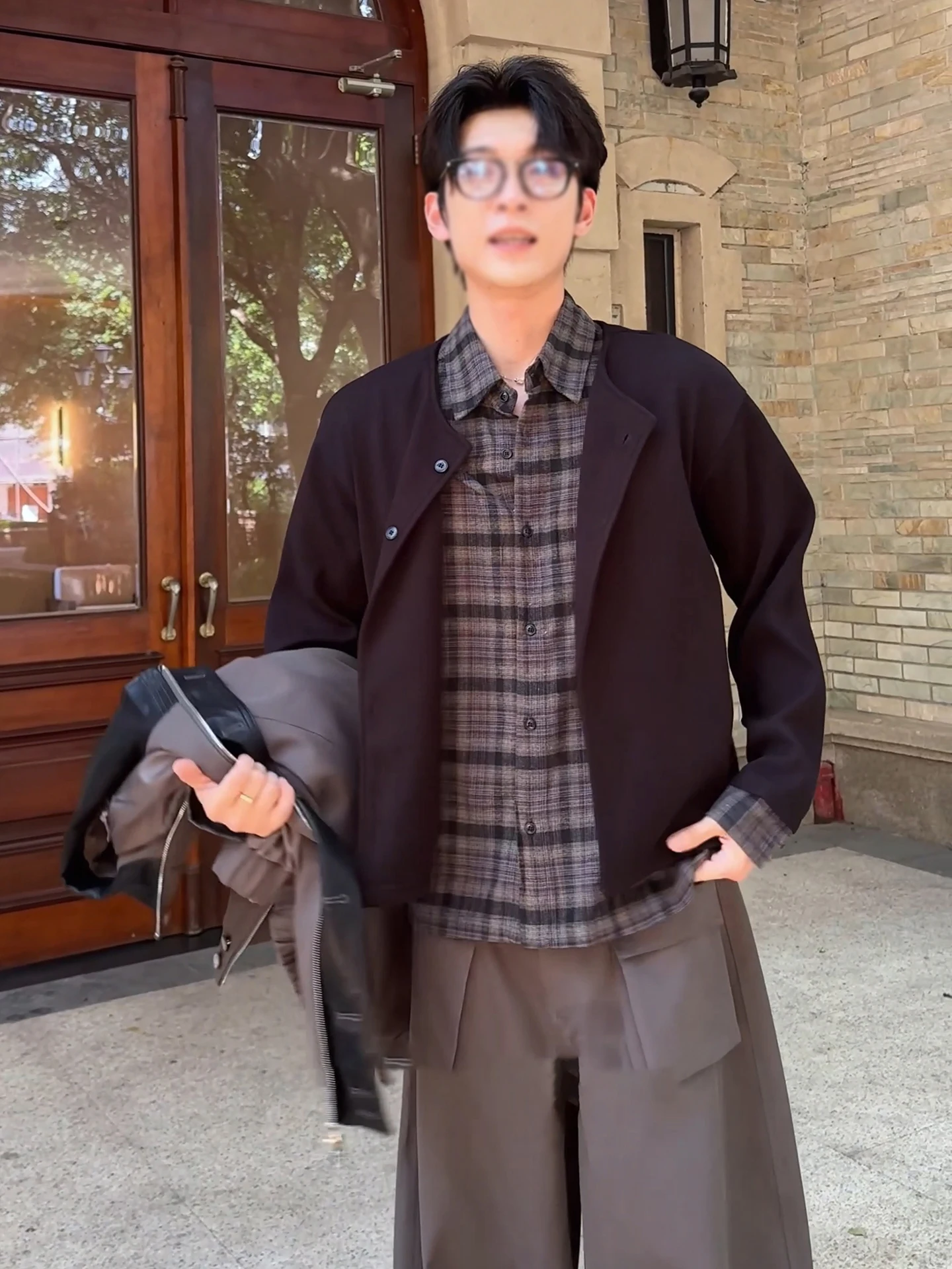 

Корейский мужской вязаный кардиган с отложным воротником, осенний модный брендовый кардиган Cleanfit, верхняя одежда из тонкого материала, костюм для мальчиков...