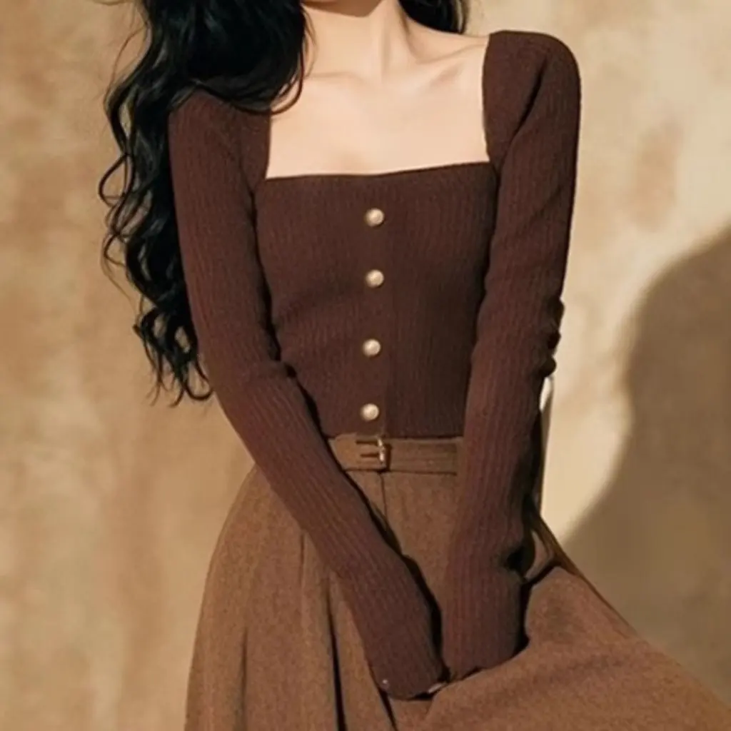 

Chic Early Spring Square Collar Sweater for Women Sweet Spice Knitted Base Shirt Slim-fit Long-sleeved Inner Design Top