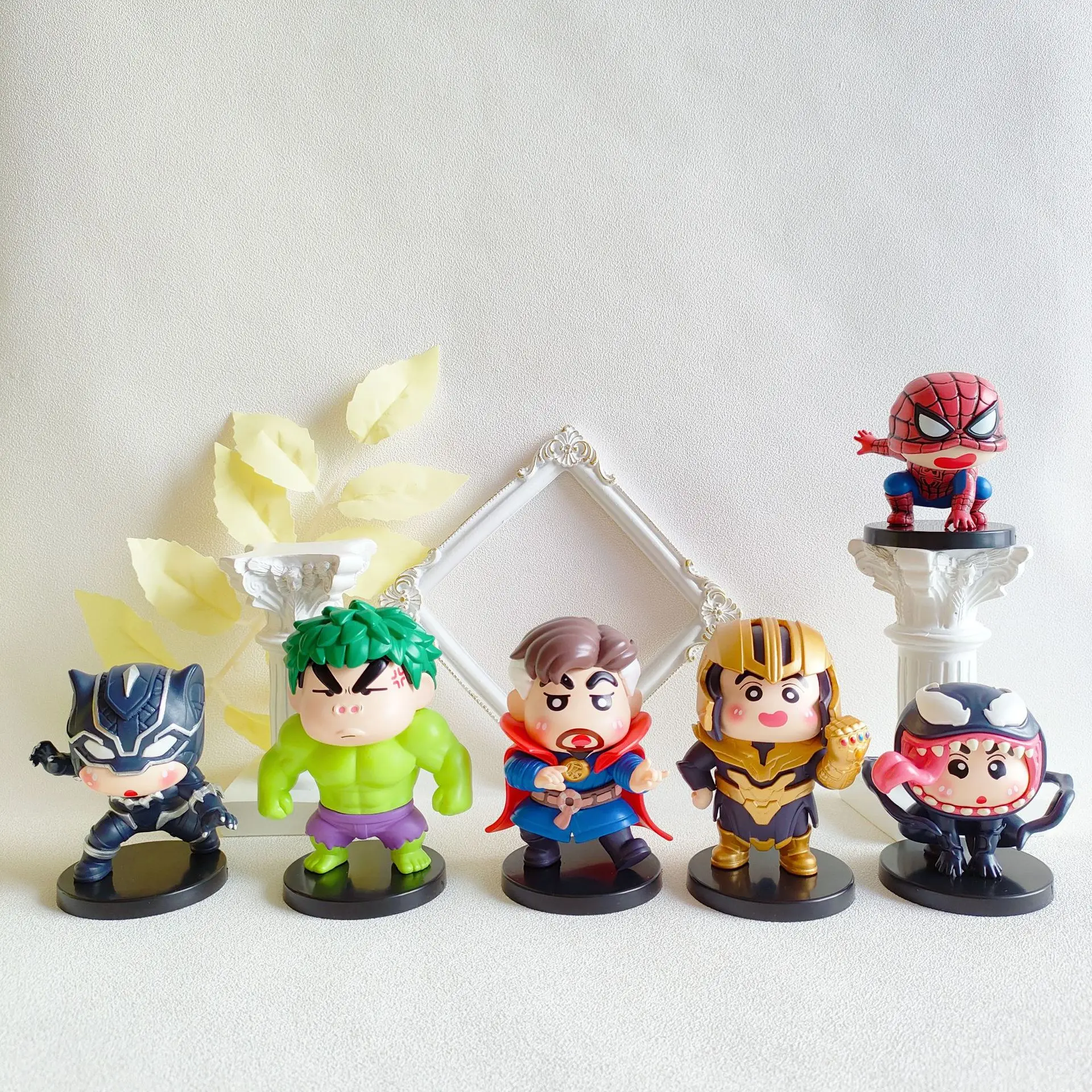 New 6pcs/set Anime The Avengers Crayon Shin-chan Q Version Kawaii Action Figure PVC Model Toys Desk Decor Car Ornament Gifts