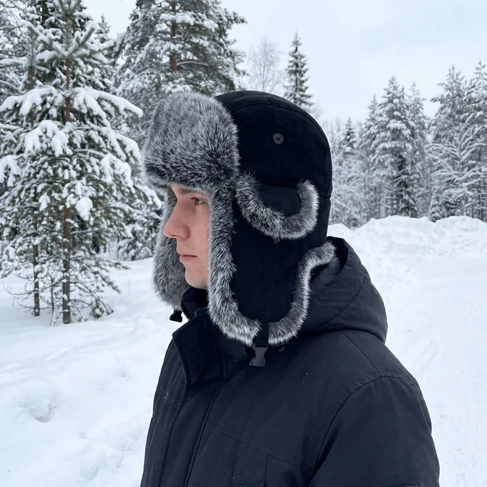 Atmungsaktiver Wildlederstoff, Herren-Lei-Feng-Mütze, dicke Kunstfell-Ohrschutzmütze, warme, mit Fleece gefütterte, kältebeständige Mütze zum Skifahren. – Detail 6