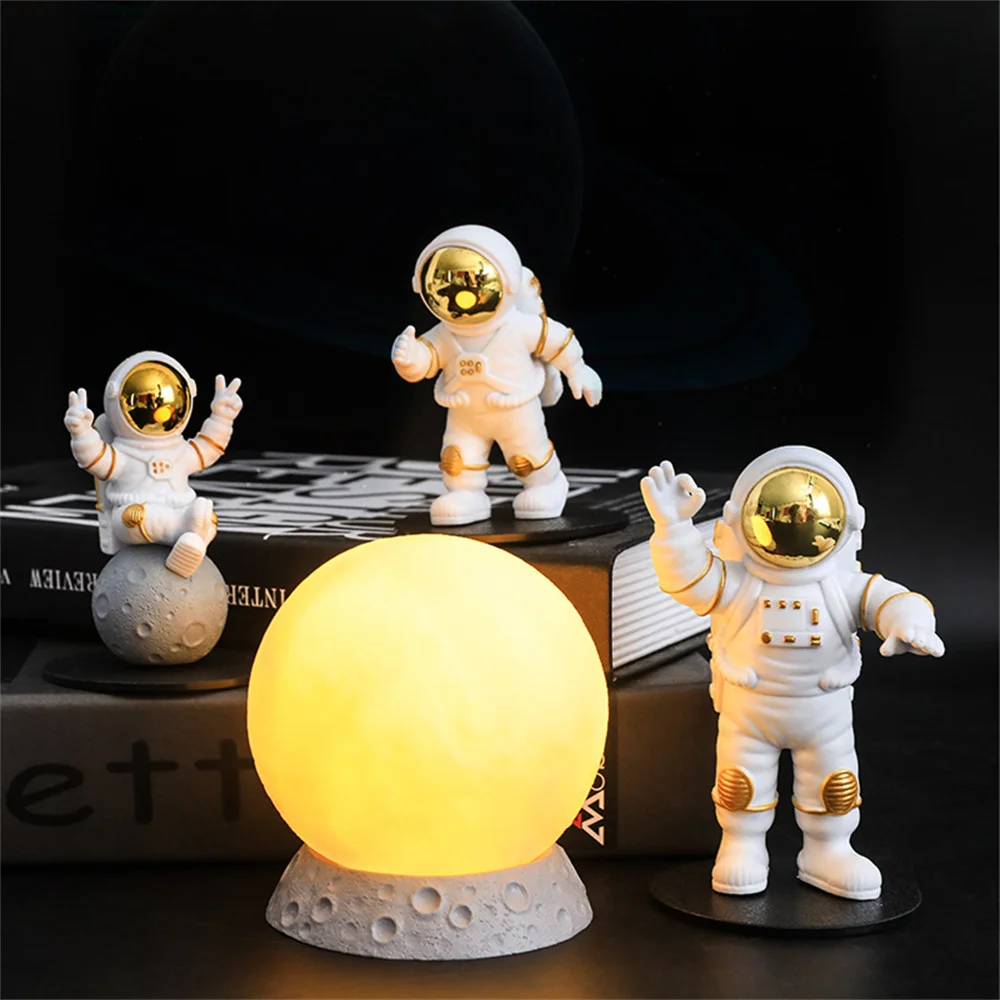 Creative spaceman astronaut model small ornament living room TV cabinet decoration student birthday gift