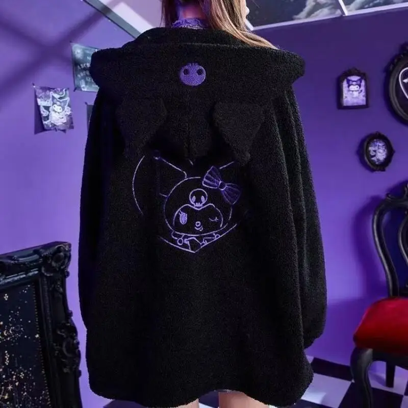 Sanrio Nuova felpa con cappuccio Kuromi Cappotto addensato carino Foderato in pile Ricamo Felpa con cappuccio allentata taglie forti da donna Autunno e inverno Ins